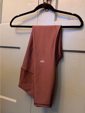 ALO Yoga Women's Leggings in Dusty Rose